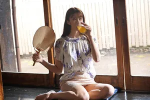 Mùa hè buồn chán ở quê nắc bà xã cạnh bên nhà thiếu thốn vì lấy người chồng già